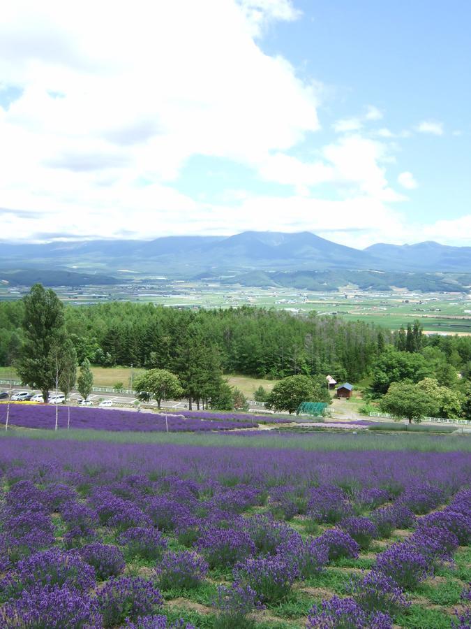 Hotel Gufo no Mori Kamifurano Esterno foto